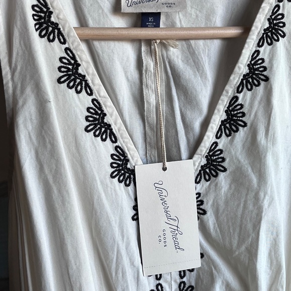 Universal Thread™ Women's Eyelet Maxi Sundress - Picture 3 of 4